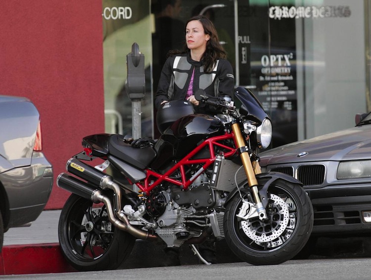 alanis_morissette_motorcycle_hollywood