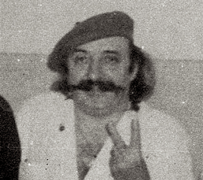 Bigote 4