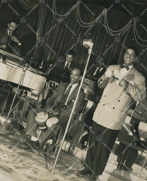 Marcelino con maracas