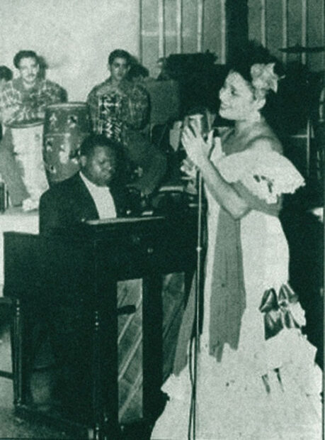 Con Rita tocando
